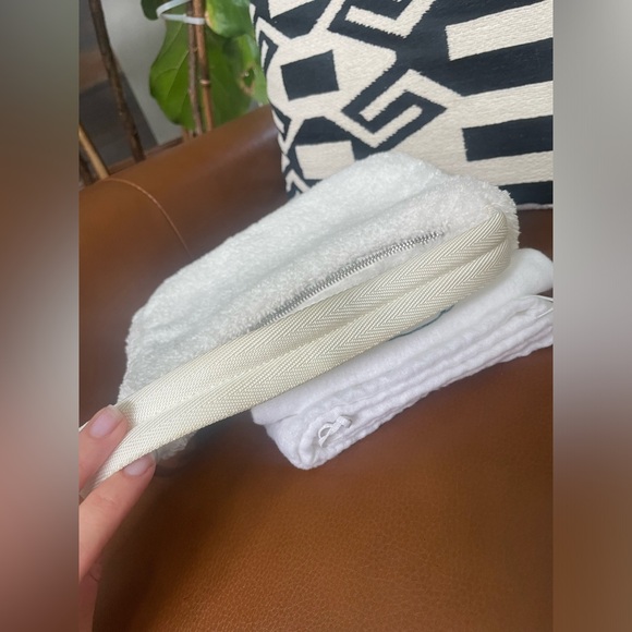 SOLD Prada Re Edtition White Terry Cloth - Picture 3 of 9